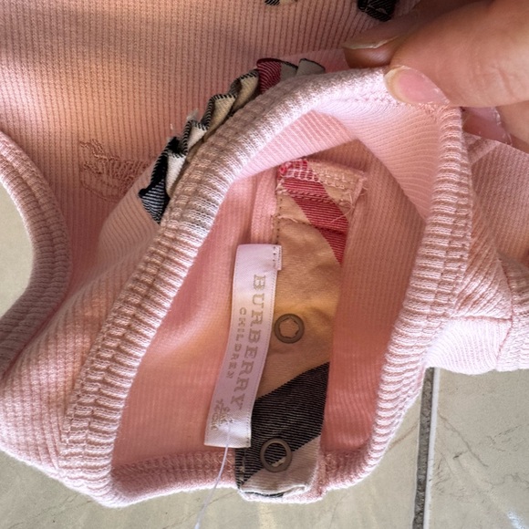 Burberry Pink Children's Top dress - Picture 3 of 5
